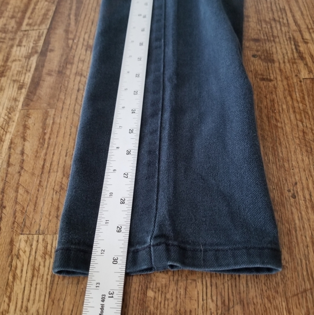 Bill Blass Jeans - Picture 5 of 6